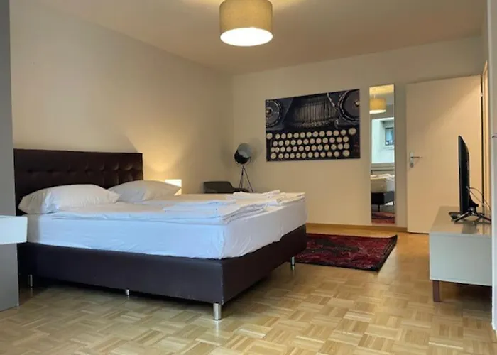 Cute Studio Next To Museum Of Art - Art 9